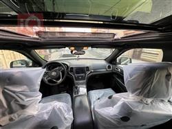 جیپ گراند شیرۆکی